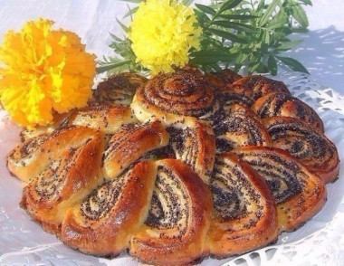 Пирог-рулет с маком