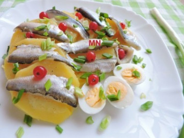 Салака с картофелем