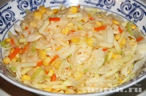 Салат из квашеной капусты с кукурузой по-смоленски