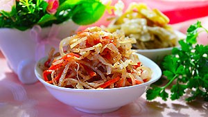  Салат из квашеной капусты с морковью по-корейски