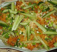 Салат из печени с овощами