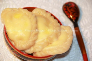 Вареники с творогом на кефирном тесте