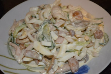 Салат из кальмаров