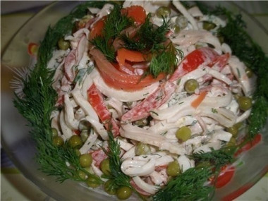 Салат с кальмарами "Просто и вкусно"