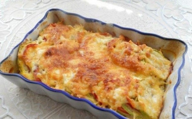 Кабачки запеченные с помидорами и сыром