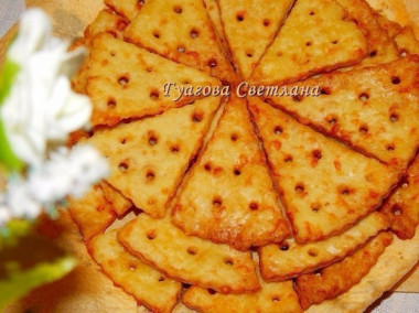 Сырные крекеры