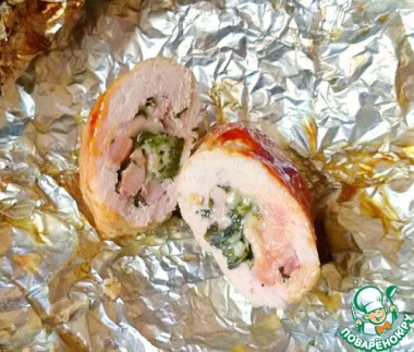 Свиные рулеты с ветчиной и сыром 