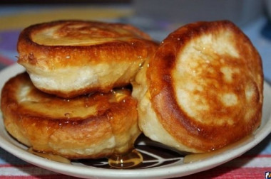 Пышные оладушки на кипяченом кефире