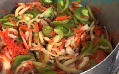 Зеленые помидоры по-корейски быстрого приготовления