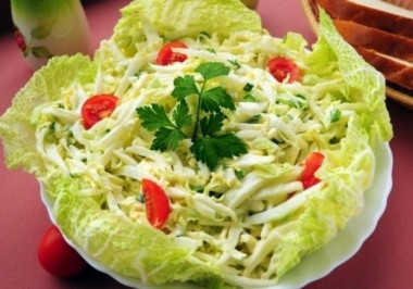 Салат из пекинской капусты