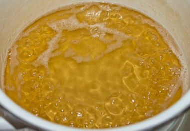 Янтарное яблочное варенье по-болгарски