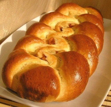 Заплетенный постный пирог с повидлом