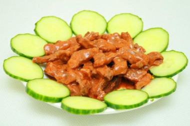 Мясо по-строгановски