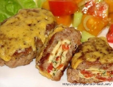 Мясные зразы с омлетом