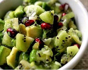 Салат с авокадо и киви