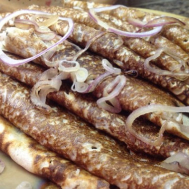 Гречневые блины с луковым припеком