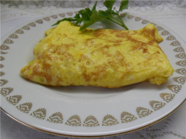 Быстрый и сытный завтрак из яиц и сыра