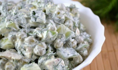 салат из курицы со сметаной