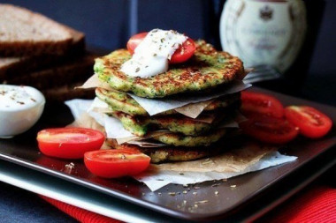 Оладушки с брокколи и сыром