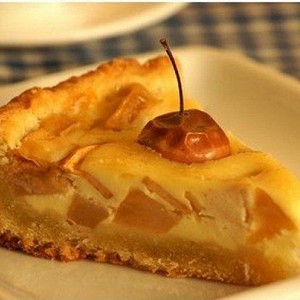 Яблочный пирог со сливочной заливкой