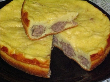 Пирог с мясными шариками