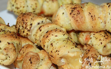 ЗАВИТУШКИ С КРАБОВЫМИ ПАЛОЧКАМИ И СЫРОМ