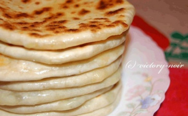 хичины с сыром и зеленью, и еще с картошкой и зеленью