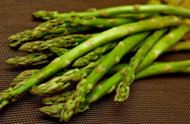 Запеченная спаржа