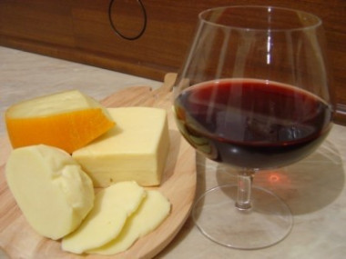 Вино вишневое