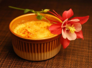 Крем-брюле: как приготовить знаменитый десерт дома?