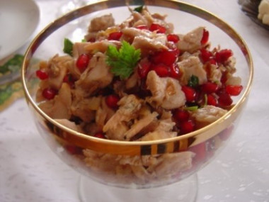  Салат куриный с гранатом