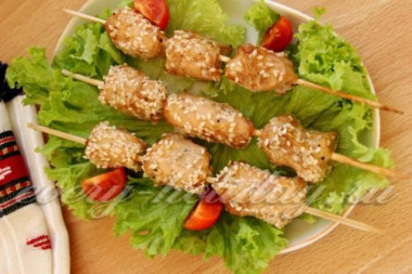 куриные шашлычки на шпажках в духовке...