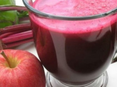 Волшебный напиток: смесь яблочного, свекольного и морковного сока
