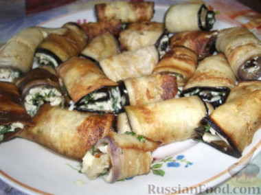 Баклажановые рулетики
