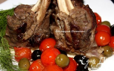 ПРЯНАЯ БАРАНИНА С МАСЛИНАМИ, ОЛИВКАМИ И ТОМАТАМИ В МУЛЬТИВАРКЕ