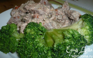 ГОВЯДИНА В АДЖИЧНО-СМЕТАННОМ СОУСЕ В МУЛЬТИВАРКЕ