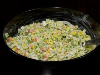 Салат из крабовых палочек с пекинской капустой...