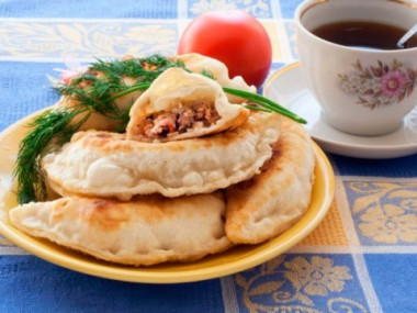 Чебуреки домашние...