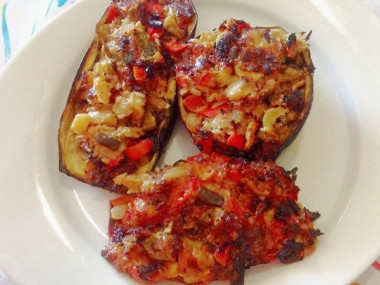 Фаршированные запеченные баклажаны и перцы 