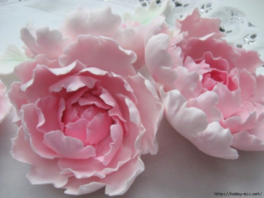 МК по изготовлению цветов для тортов