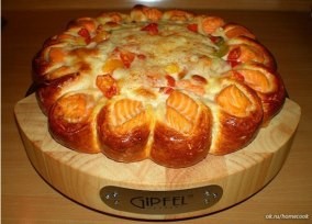 Красивый рыбный пирог