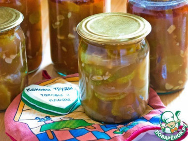 Салат из огурцов на зиму "Простой"...