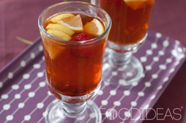 Яблочный чай с апельсином и корицей  