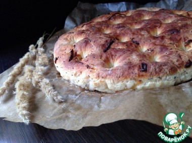 Картофельная фокачча с жареным луком...