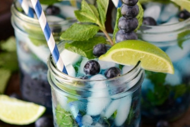 Освежающий черничный мохито