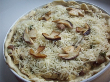 Пирог с белыми грибами