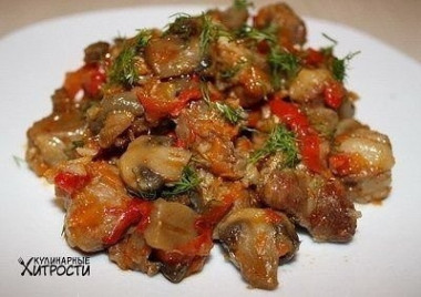 МЯСКО, ТУШЕННОЕ С ПЕРЧИКАМИ