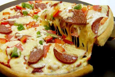 Пицца из слоённого теста...