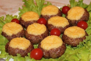 Мясные ватрушки...