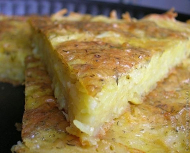 Запеканка из тёртого картофеля с чесноком и сыром...